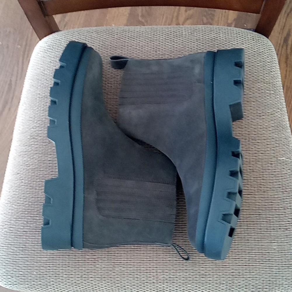 Michael Kors men's boots-NEW - Picture 2 of 5
